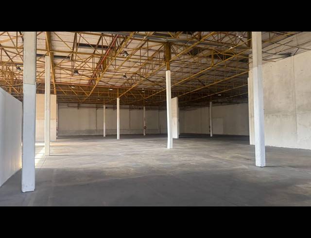 2,737M² WAREHOUSE TO LET IN HERMANSTAD